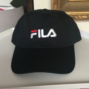 FILA EMBROIDERED LOGO COTTON TWILL BASEBALL CAP BLACK OS NWOT